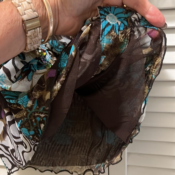 Brown and teal shortie blouse. Sheer nylon and spandex. Great for evening wear. - Picture 3 of 6